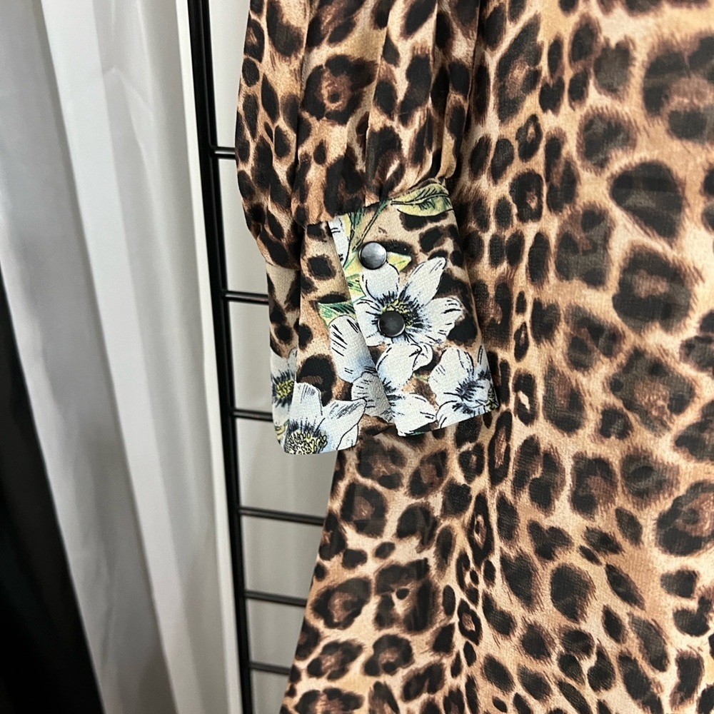 White House Black Market Leopard Print Long Sleeve Dress - Picture 3 of 14
